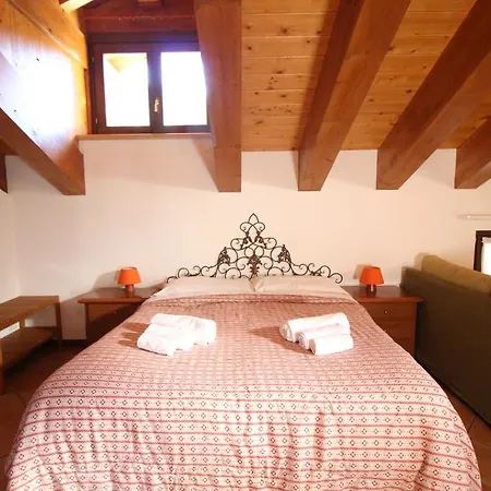 Aquila - Mono Corno Bussola * Brusson