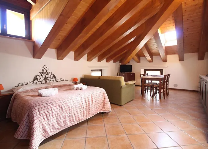 Aquila - Mono Corno Bussola * Brusson